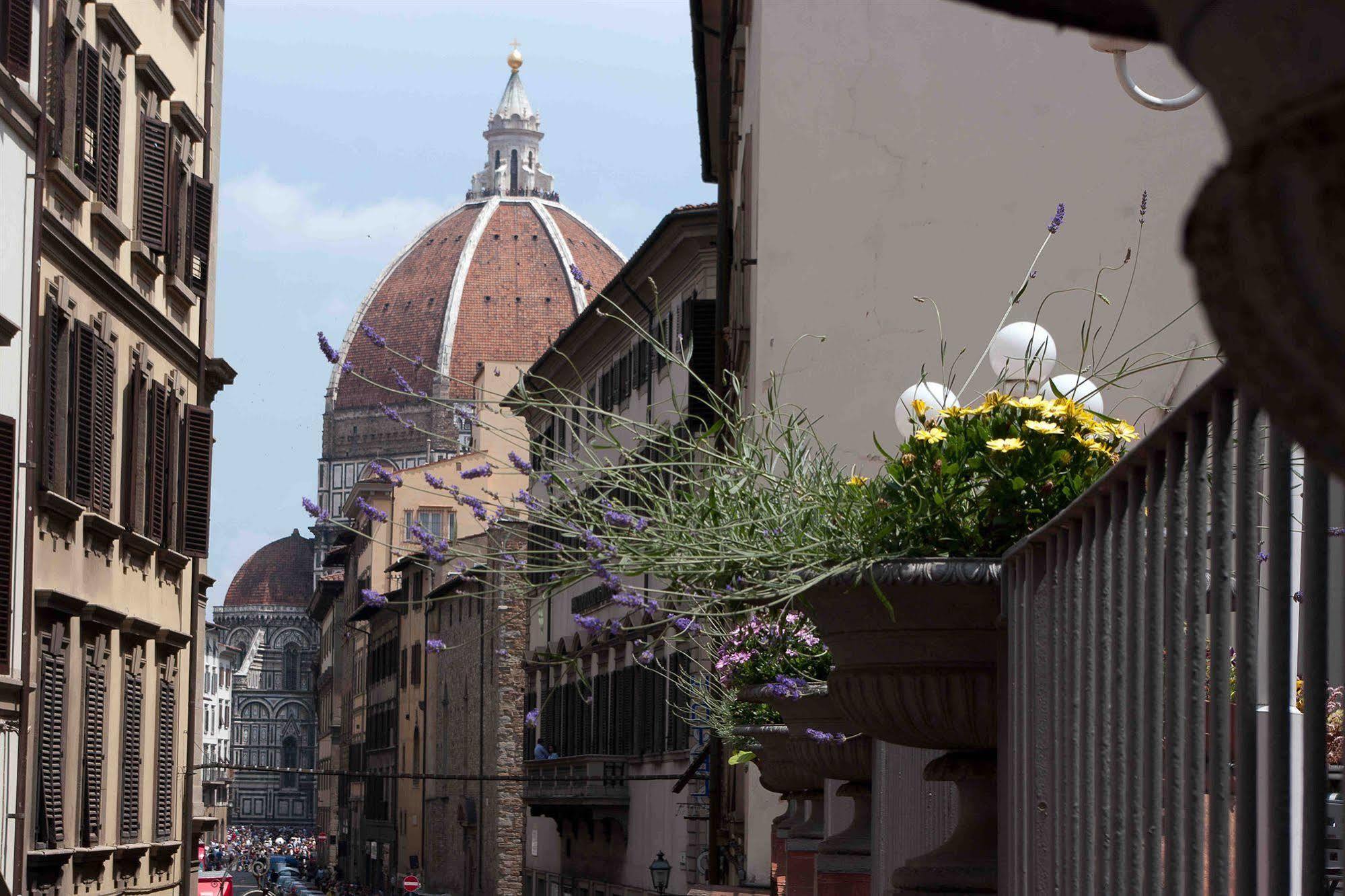 ホテル バルコニー フィレンツェ エクステリア 写真